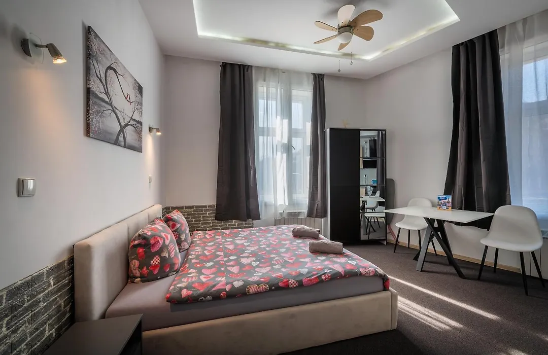 Queen Apartments-1