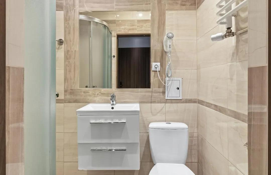 Queen Apartments-1
