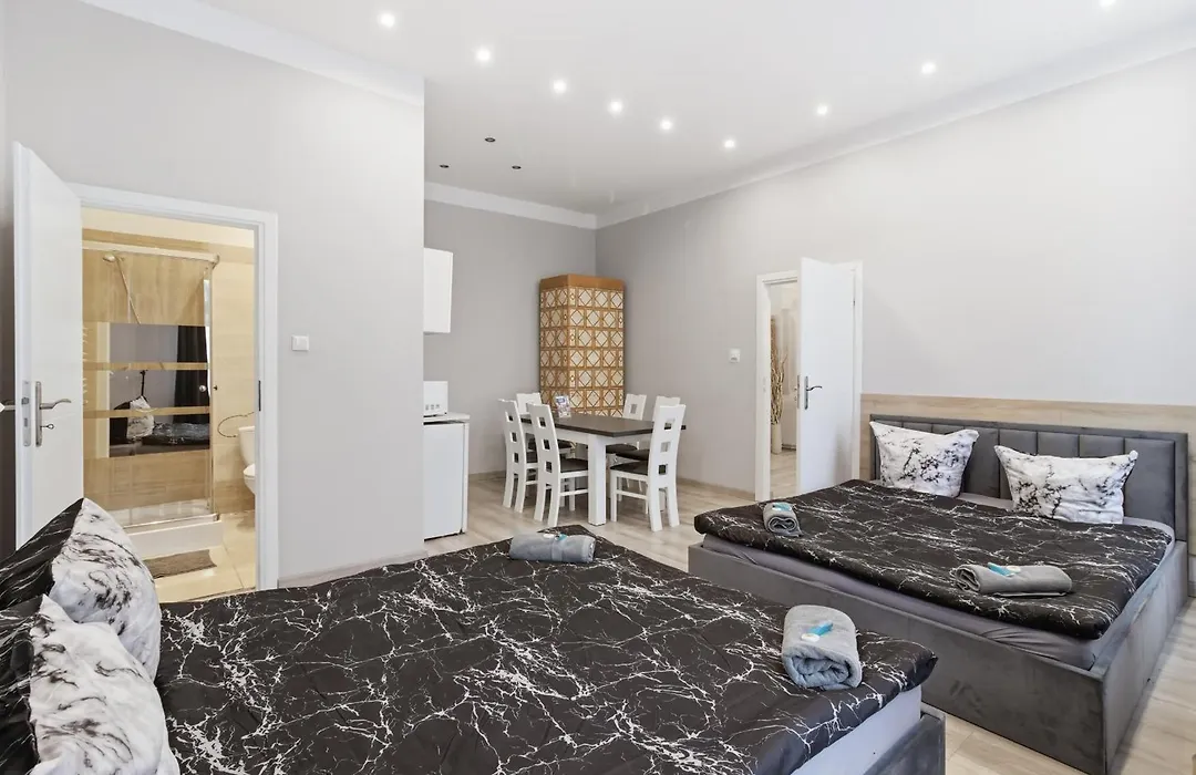 Queen Apartments-1